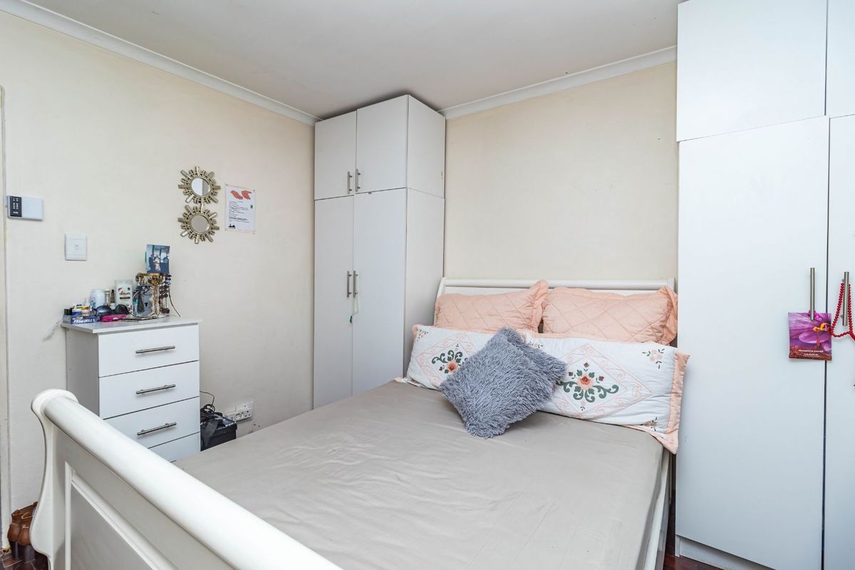 House For Sale in Brooklyn - Photo 5