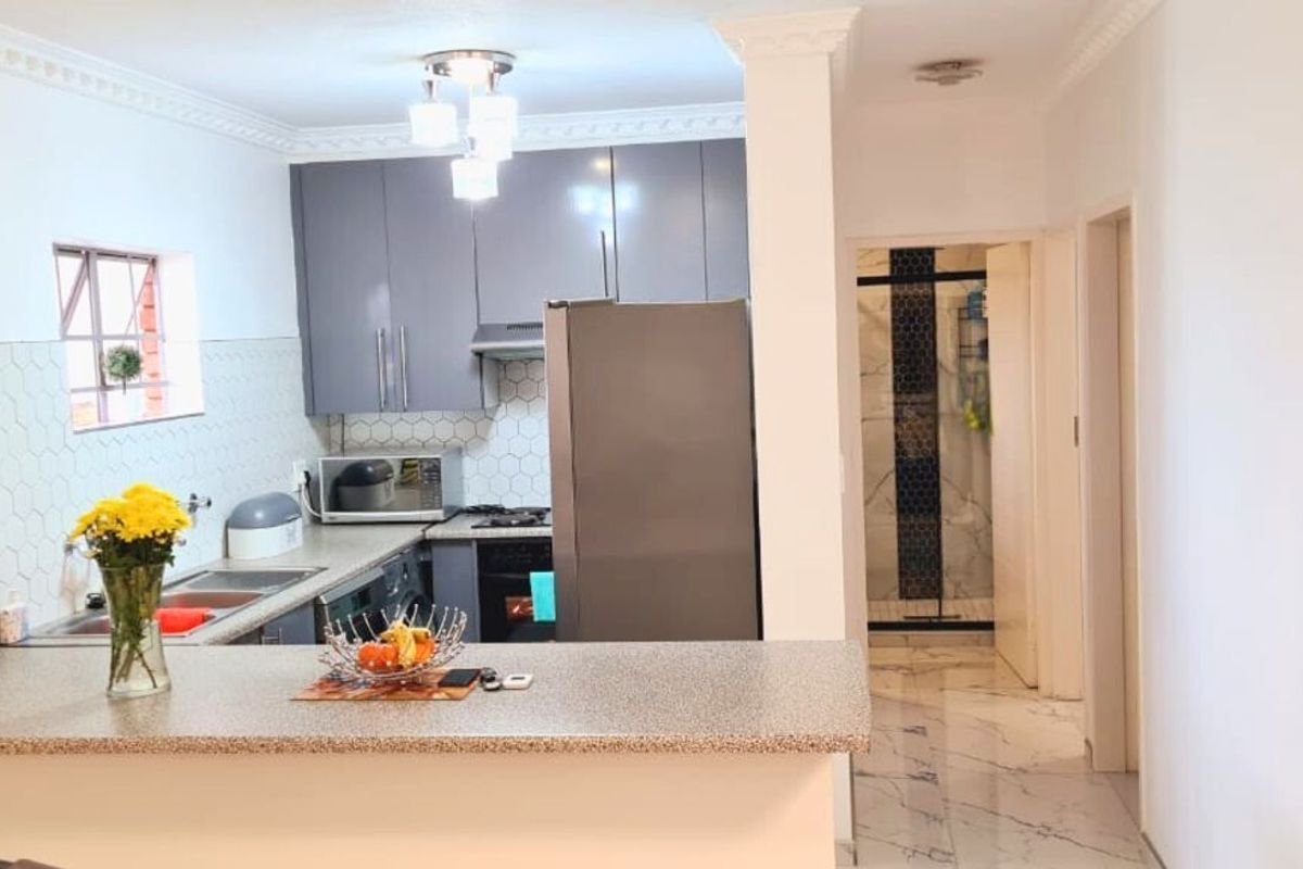 Apartment For Sale in Sagewood - Photo 4