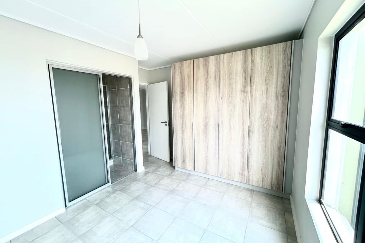 Apartment To Rent in Mooikloof - Photo 4
