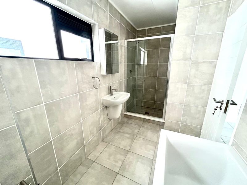 Apartment To Rent in Mooikloof - Photo 8