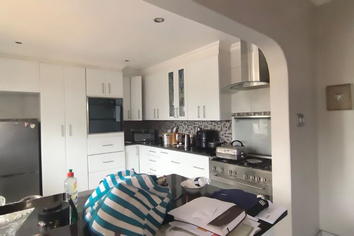 House For Sale in Menlo Park - Photo 5