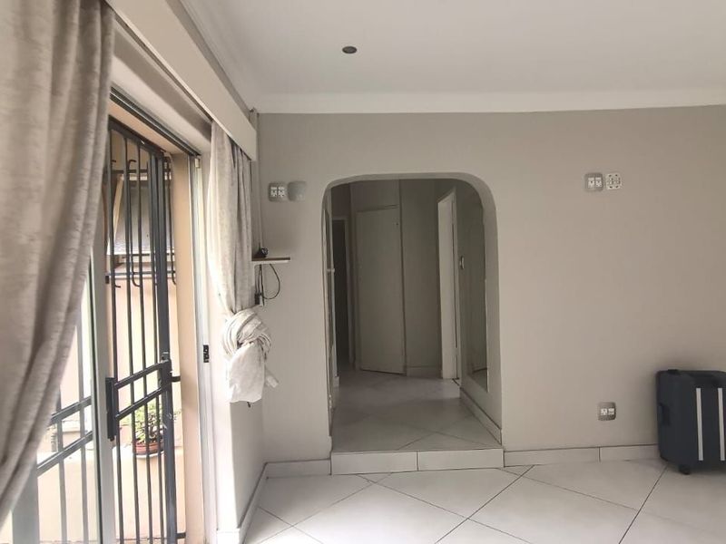 House For Sale in Menlo Park - Photo 7