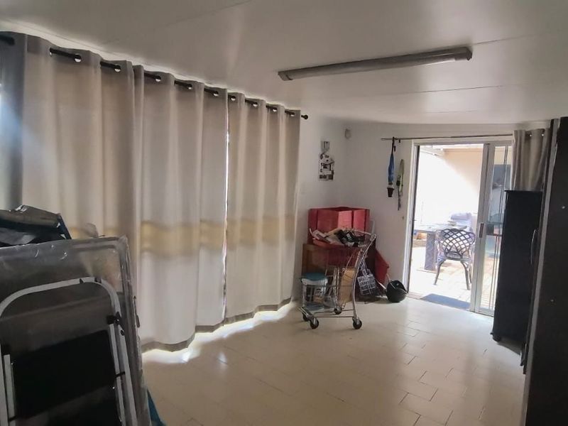 House For Sale in Menlo Park - Photo 4