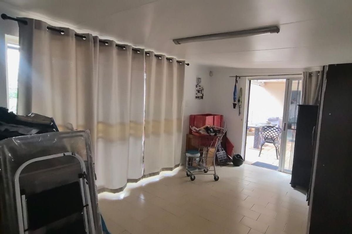 House For Sale in Menlo Park - Photo 4