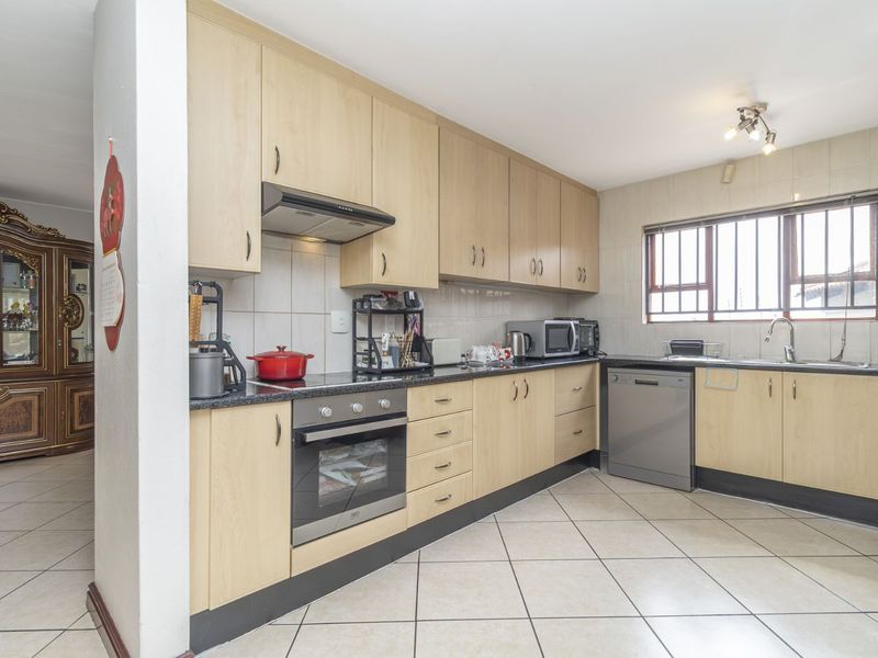 House For Sale in Bromhof - Photo 8