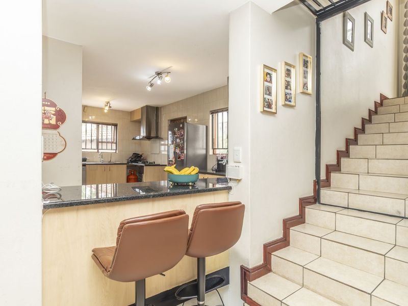 House For Sale in Bromhof - Photo 4