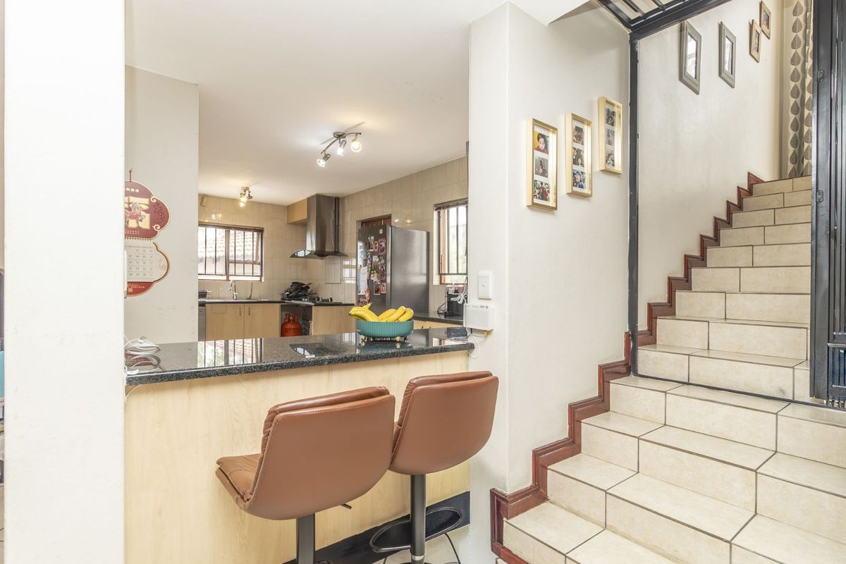 House For Sale in Bromhof - Photo 4