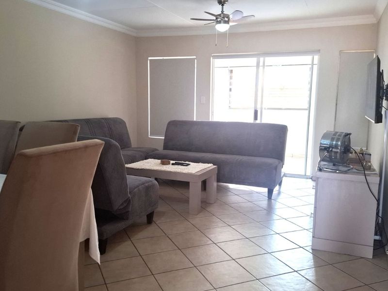 Townhouse For Sale in The Wilds - Photo 3