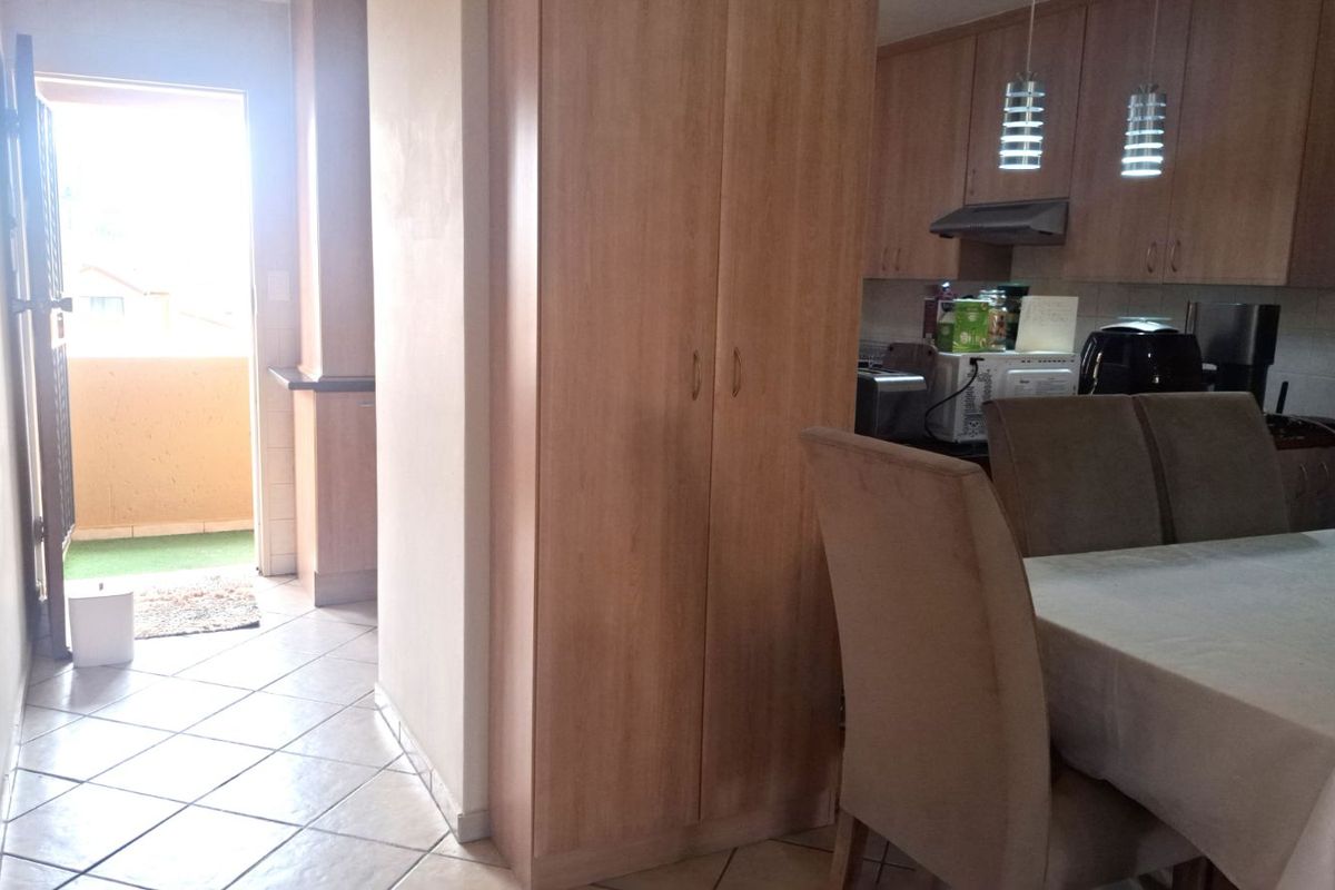 Townhouse For Sale in The Wilds - Photo 5