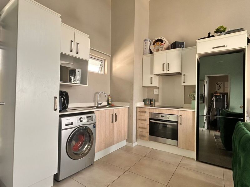 House For Sale in Paulshof - Photo 3