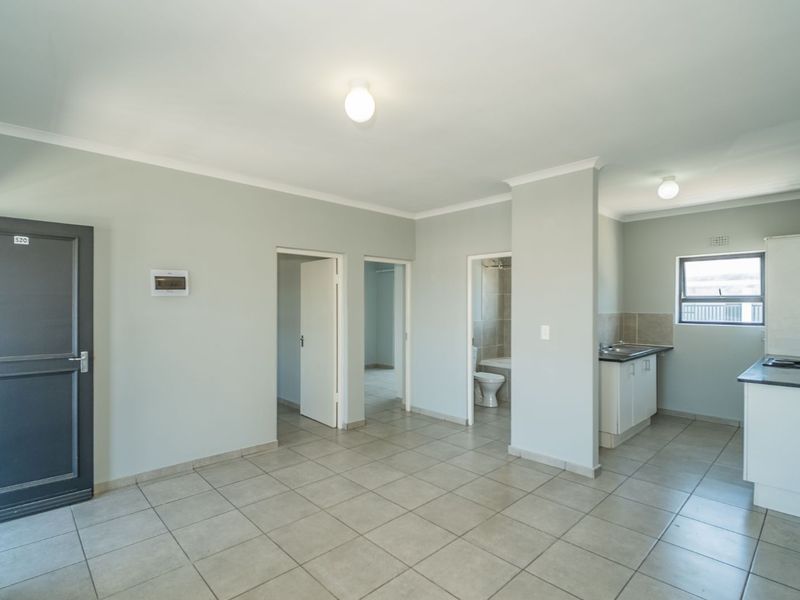 Apartment For Sale in Parklands East - Photo 6