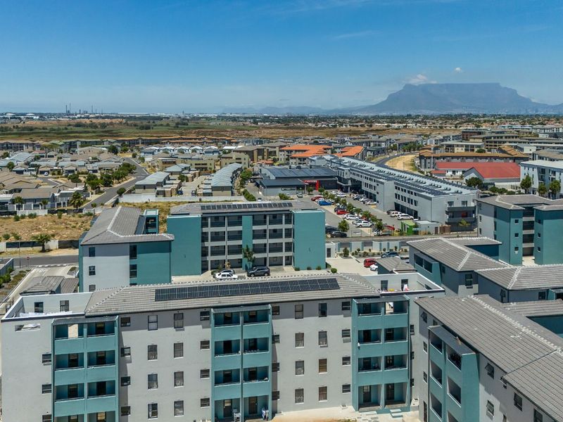 Apartment For Sale in Parklands East - Photo 2