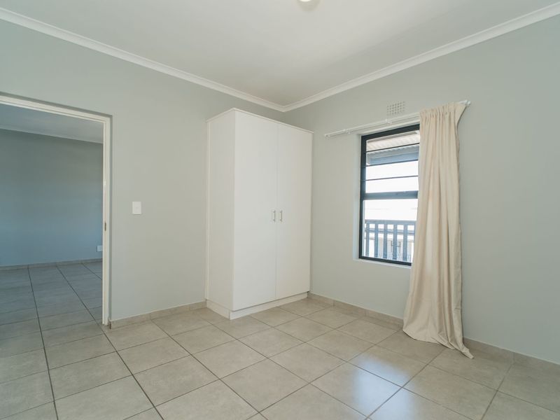 Apartment For Sale in Parklands East - Photo 9