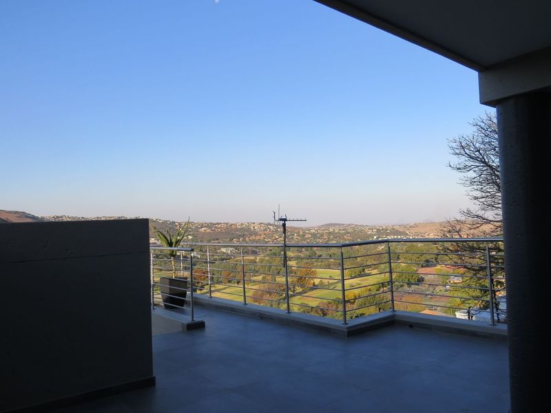 House For Sale in Glenvista - Photo 10