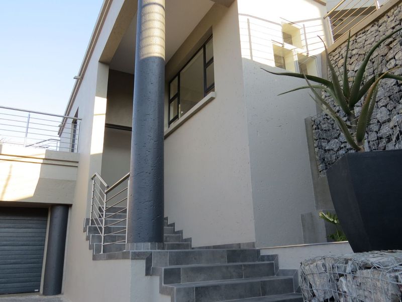 House For Sale in Glenvista - Photo 9