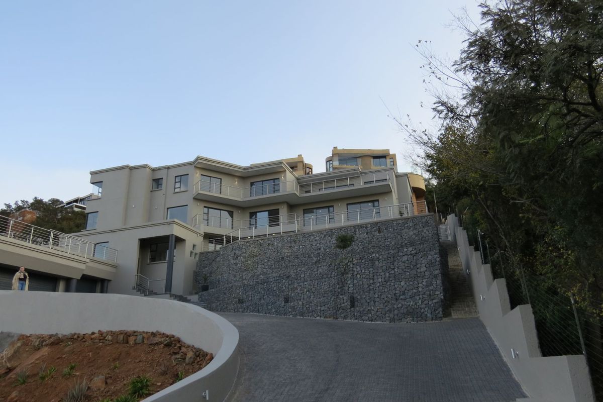 House For Sale in Glenvista - Photo 3