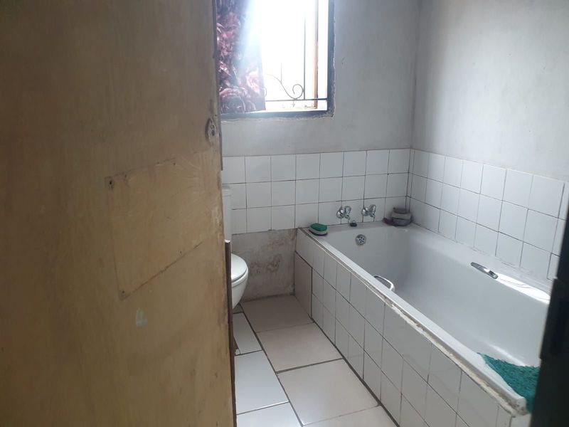 House For Sale in Hammanskraal Central - Photo 6