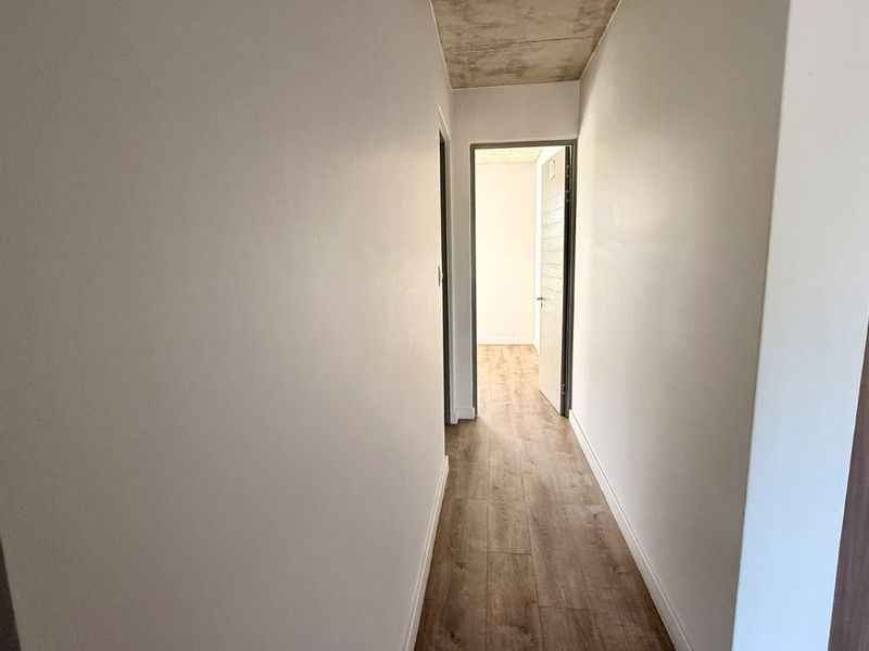 Apartment For Sale in Menlo Park - Photo 9