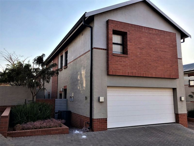 Townhouse To Rent in The Hills Game Reserve Estate - Photo 2