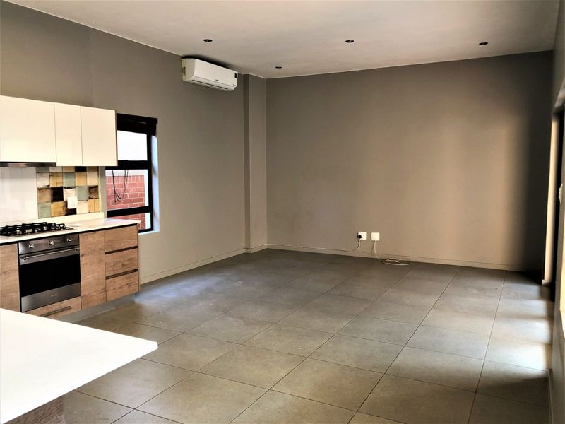 Townhouse To Rent in The Hills Game Reserve Estate - Photo 7