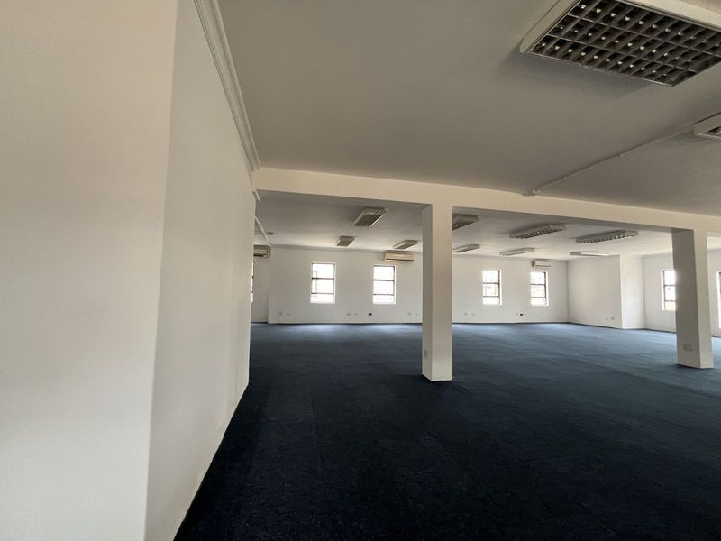 Office To Rent in Halfway House - Photo 8