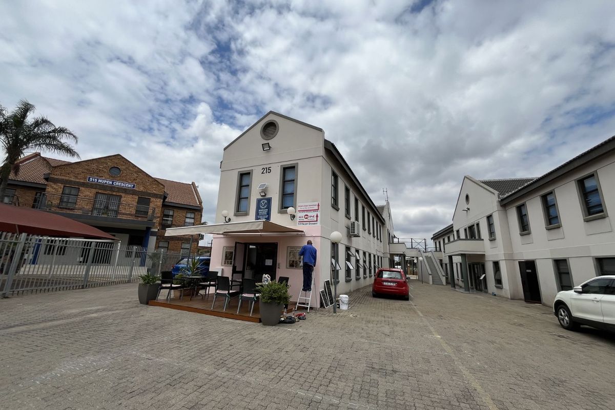 Office To Rent in Halfway House - Photo 2