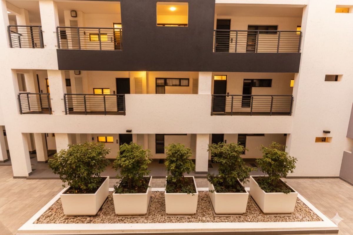 Apartment For Sale in Rosebank - Photo 2