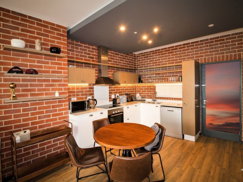 Apartment For Sale in Rosebank - Photo 6