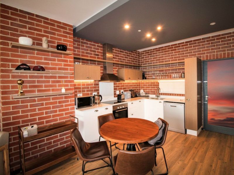 Apartment For Sale in Rosebank - Photo 4