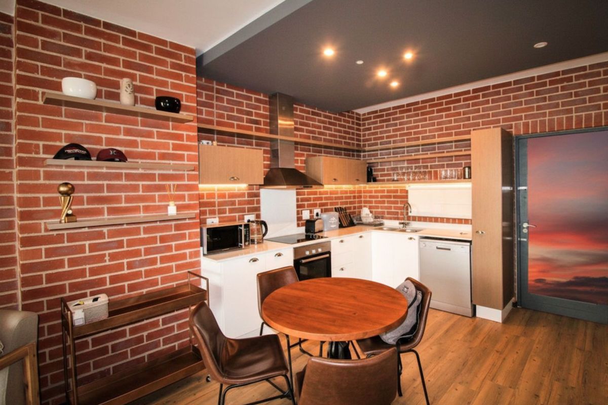 Apartment For Sale in Rosebank - Photo 4