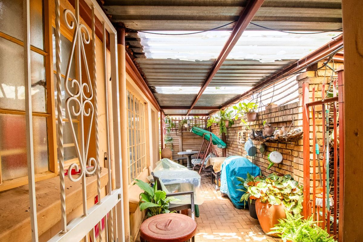 House For Sale in Doornpoort - Photo 2