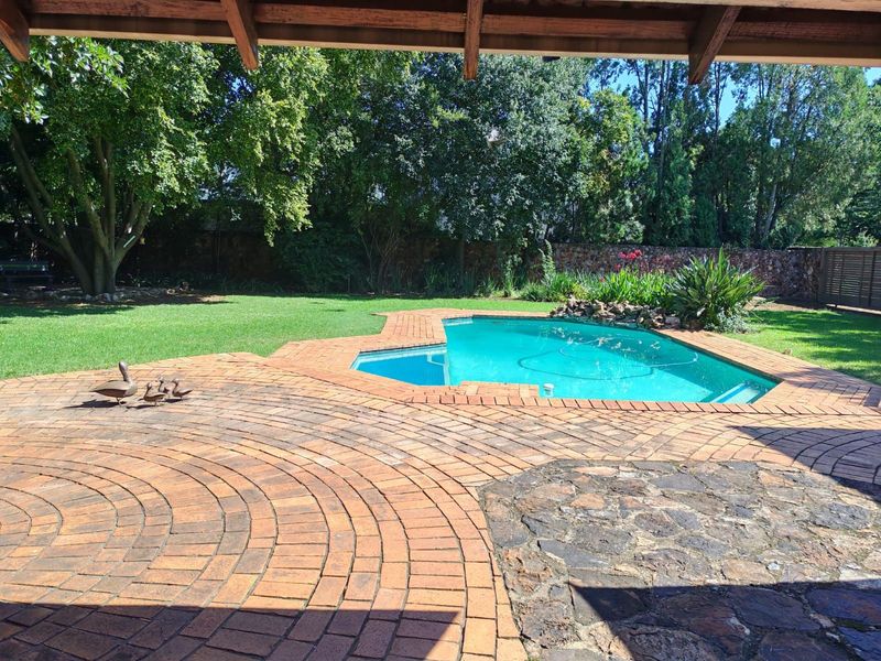 House For Sale in Irene - Photo 2