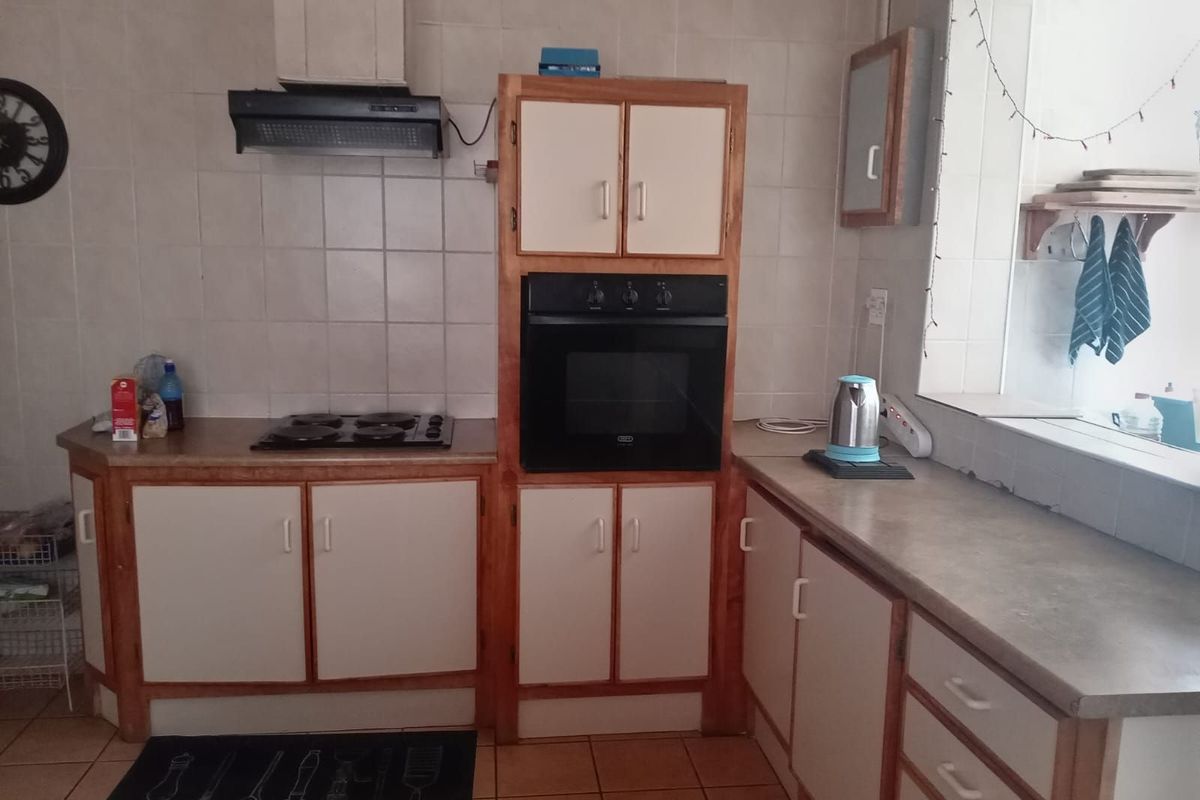 House For Sale in Bloemhof Central - Photo 2