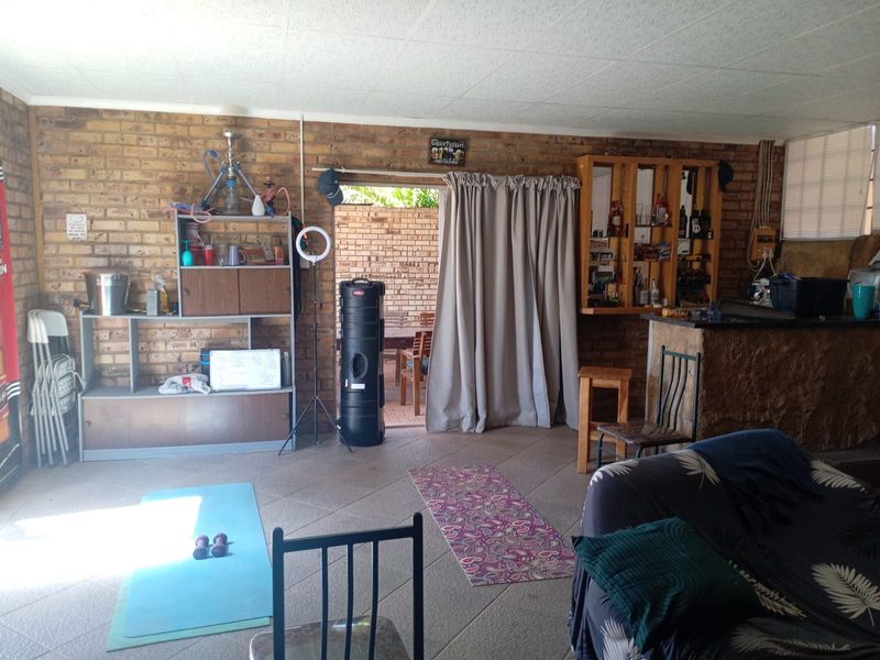 House For Sale in Bloemhof Central - Photo 7