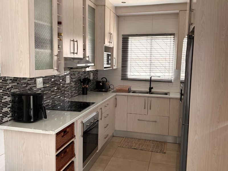 House For Sale in The Orchards - Photo 8