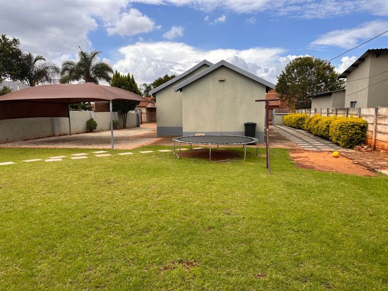 House For Sale in The Orchards - Photo 5