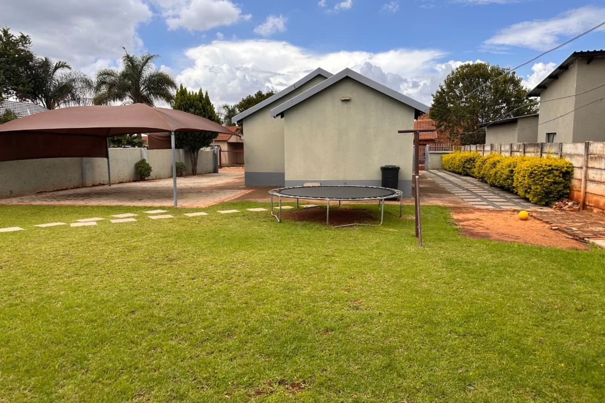 House For Sale in The Orchards - Photo 5