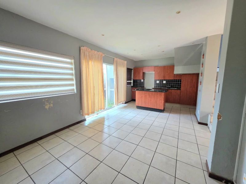 Townhouse For Sale in Pretoria North - Photo 9