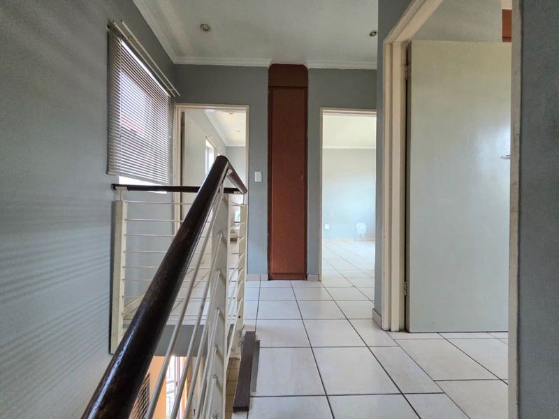 Townhouse For Sale in Pretoria North - Photo 2