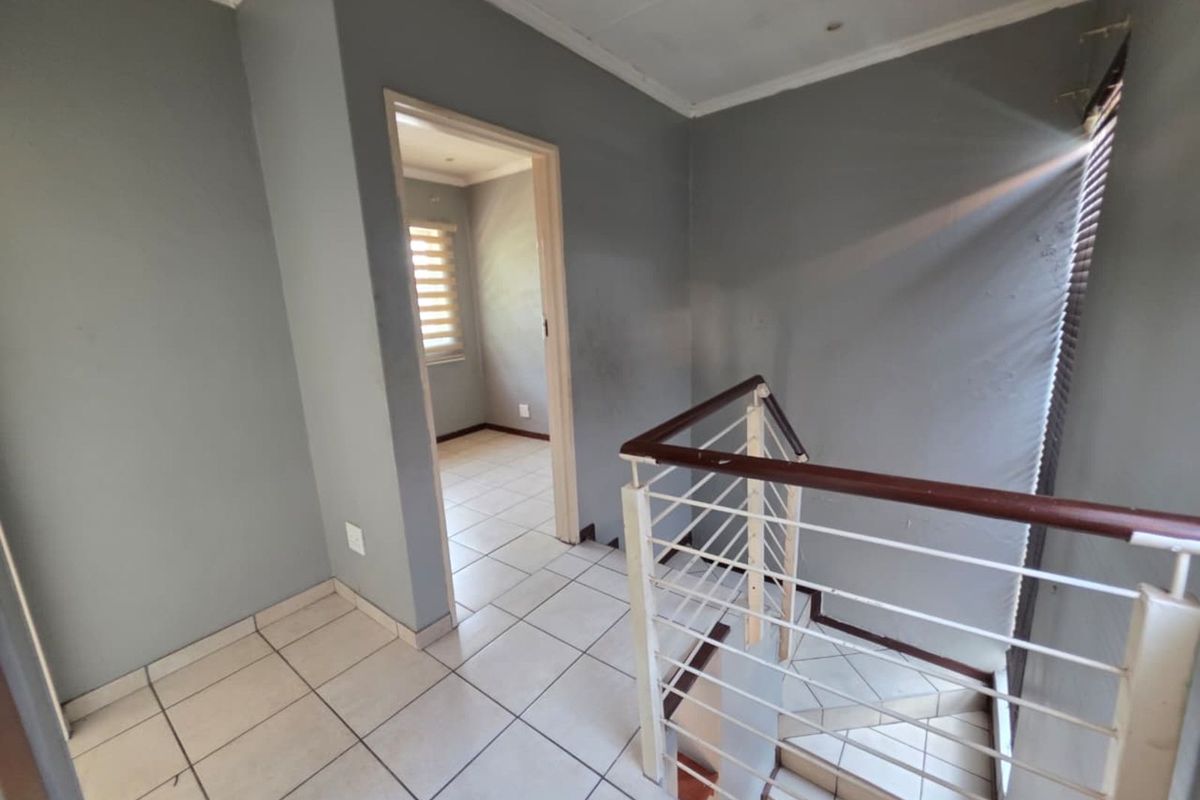 Townhouse For Sale in Pretoria North - Photo 5