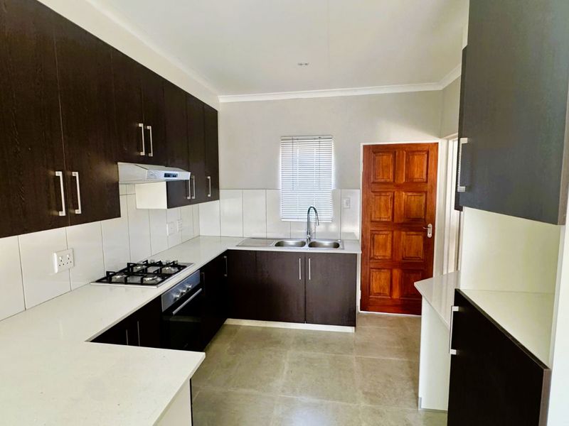 House To Rent in The Reeds - Photo 2