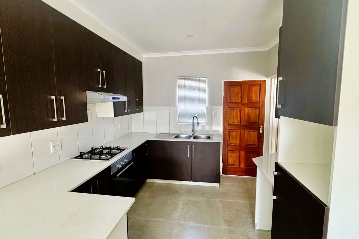 House To Rent in The Reeds - Photo 2