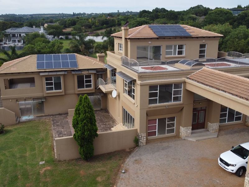 House For Sale in Mooikloof Equestrian Estate - Photo 2