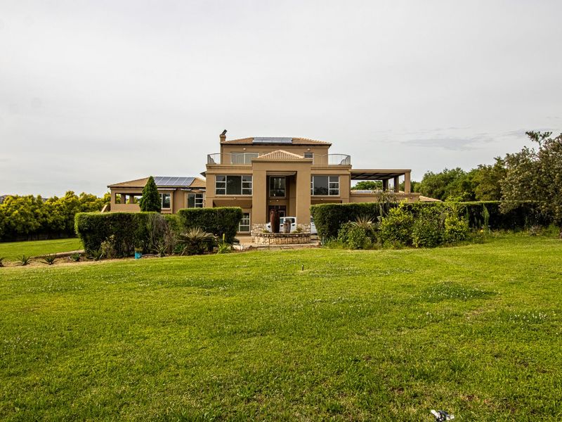 House For Sale in Mooikloof Equestrian Estate - Photo 7
