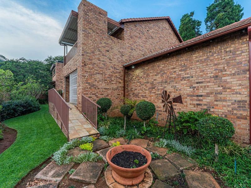 Townhouse For Sale in Helderkruin - Photo 3