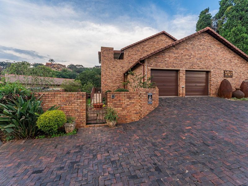 Townhouse For Sale in Helderkruin - Photo 4