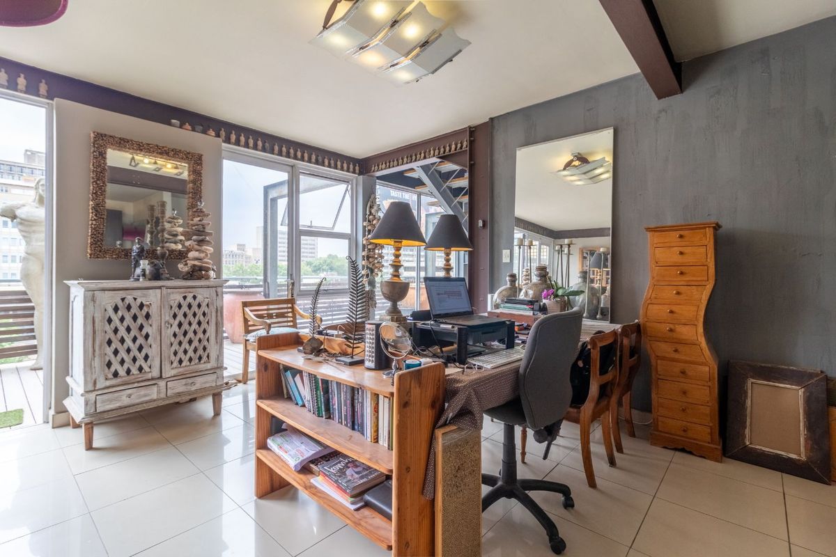 Apartment For Sale in Braamfontein - Photo 5