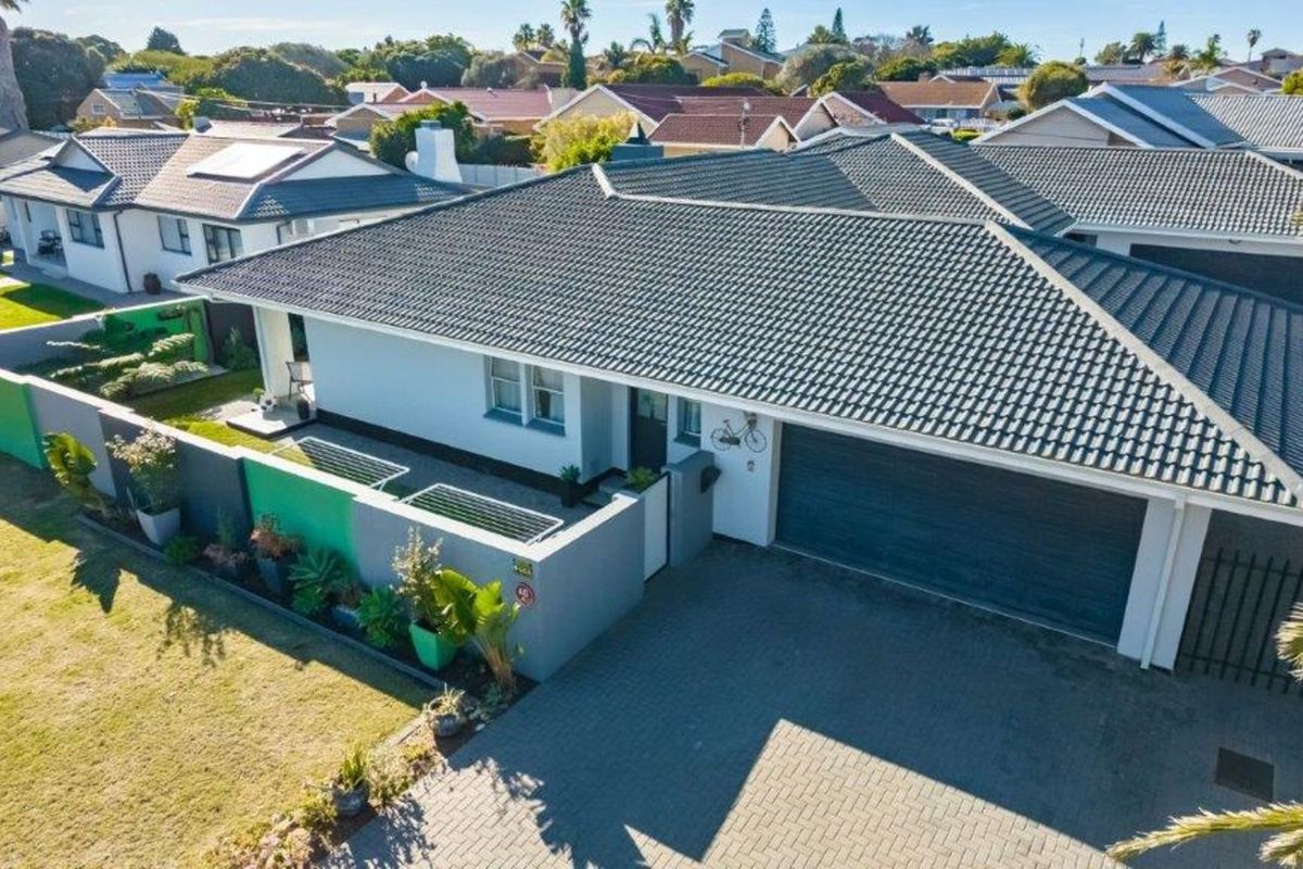 House For Sale in Bayview - Photo 5