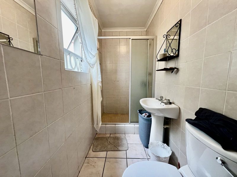 House For Sale in Fraaiuitsig - Photo 9