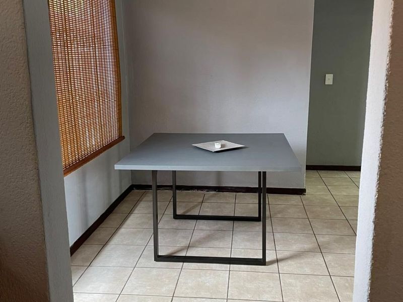 Townhouse To Rent in Equestria - Photo 6